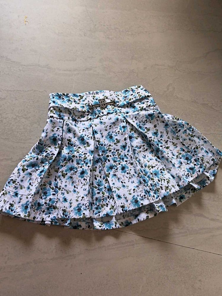 Floral Pleated Mini Skirt