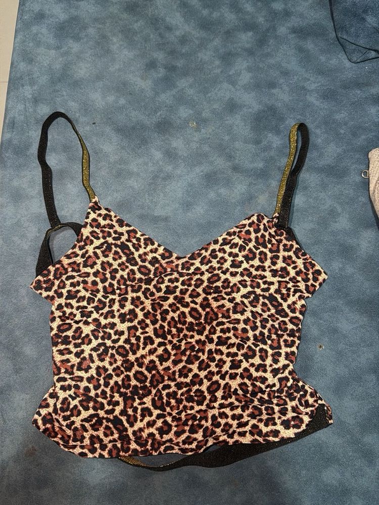 Chatpate backless crop top