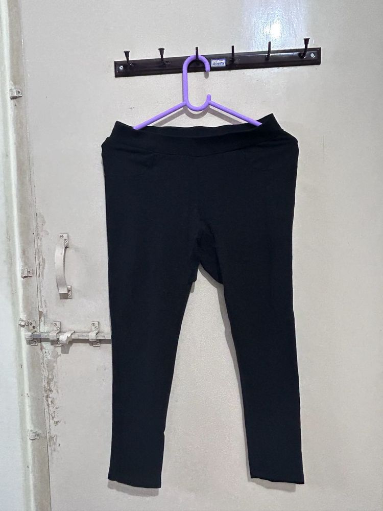 Black Cropped Leggings