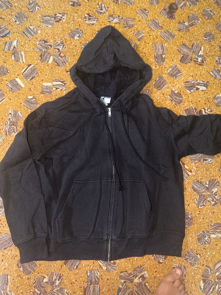 Comfortable Black Zip-Up Hoodie