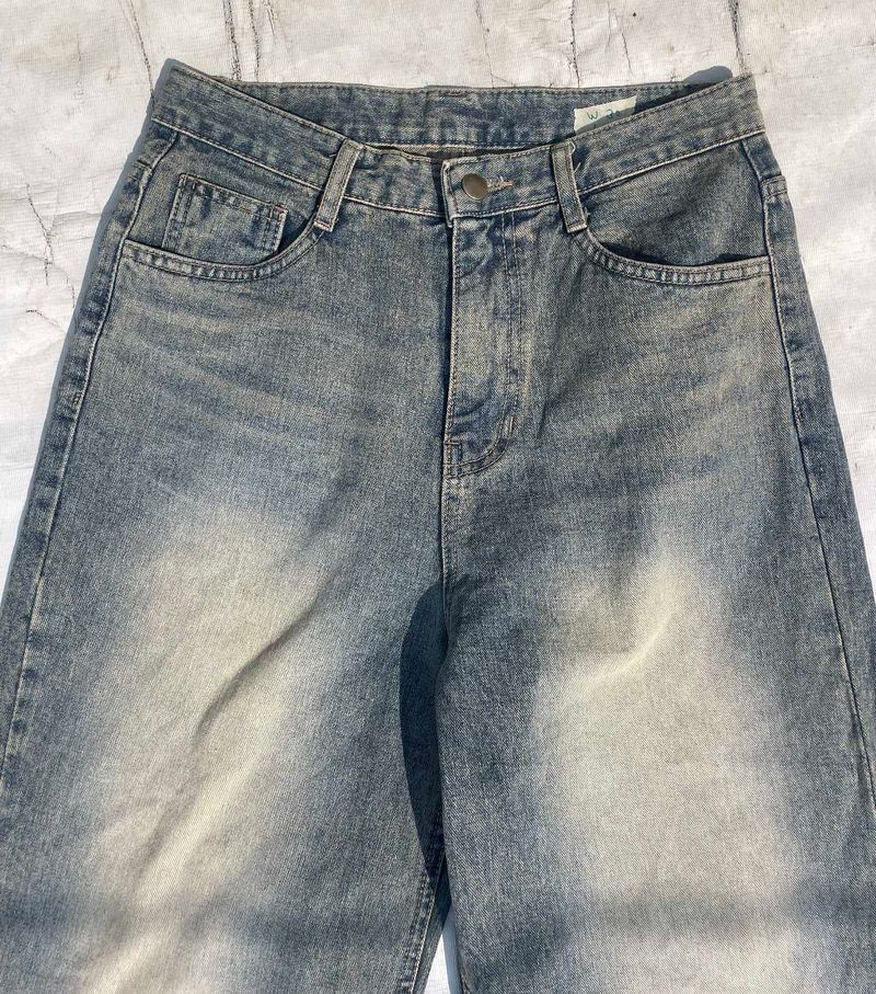 Distressed Blue Wash Jeans( UNISEX)