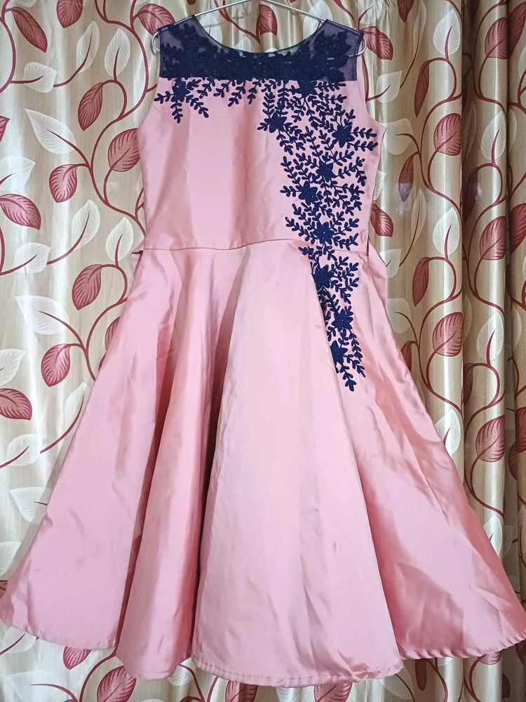 🎀 Pink Party Dress with Floral Embroidery 👗