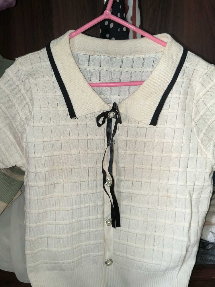 Cream Collared Knit Top with Ribbon Detail