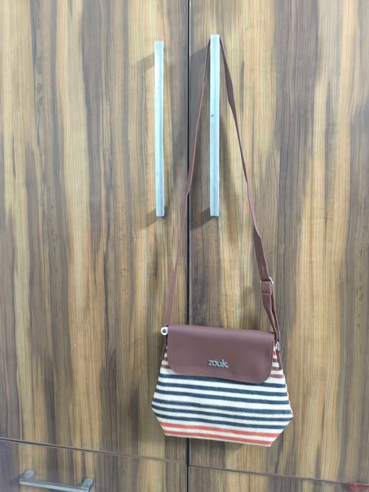 Chic Striped Crossbody Bag