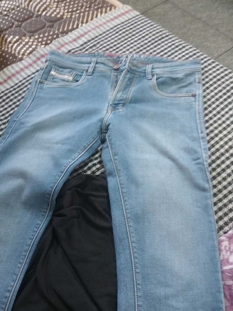 Light Wash Denim Jeans