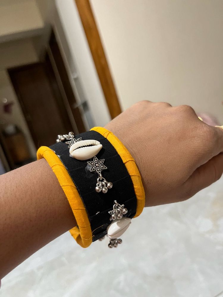 Boho Cowrie Shell &amp; Tassel Bracelet