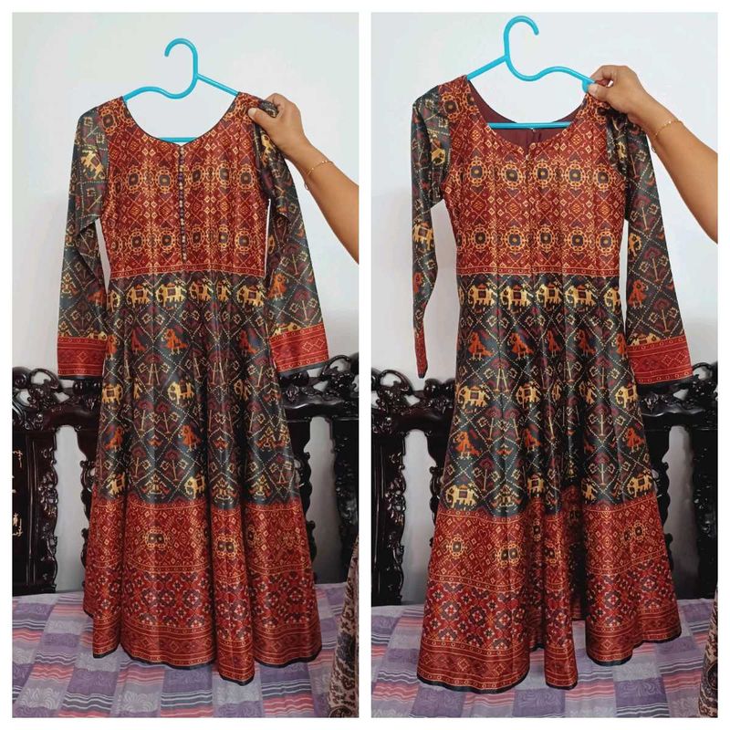 Elegant Ethnic Kurta with Indian Motifs