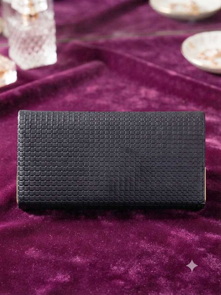 Elegant Textured Black Wallet