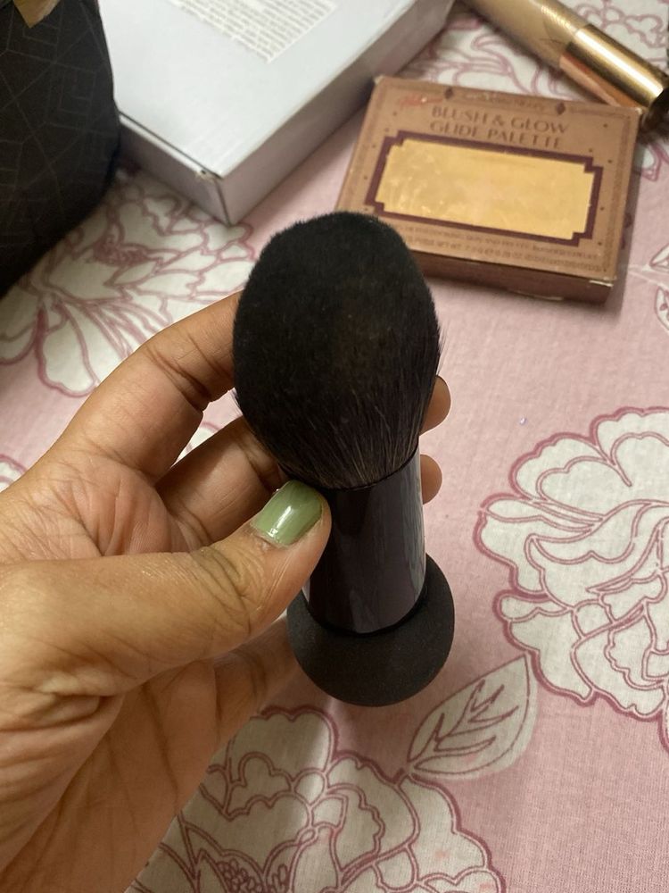 MAC brush