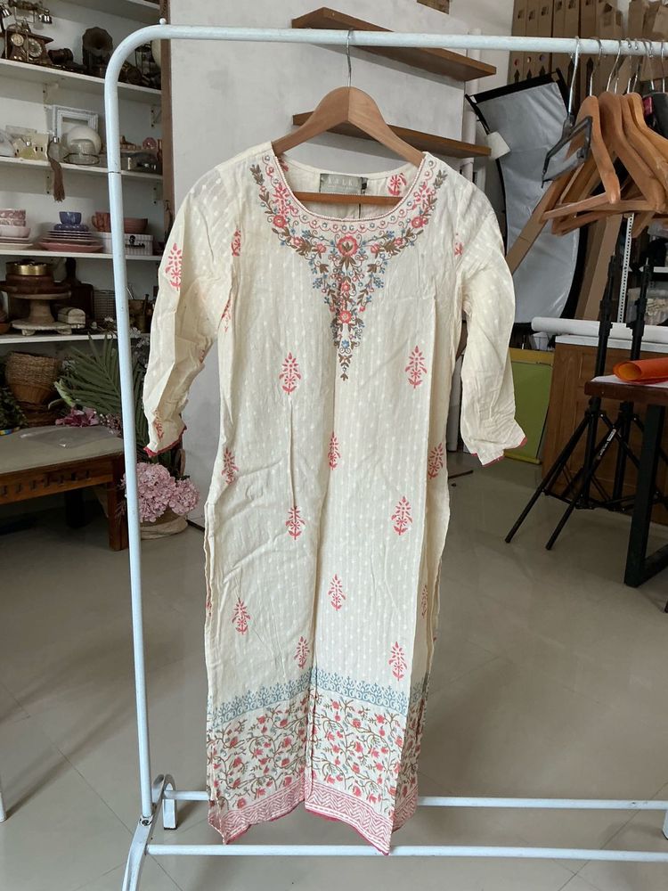 Embroidered Cotton Kurta