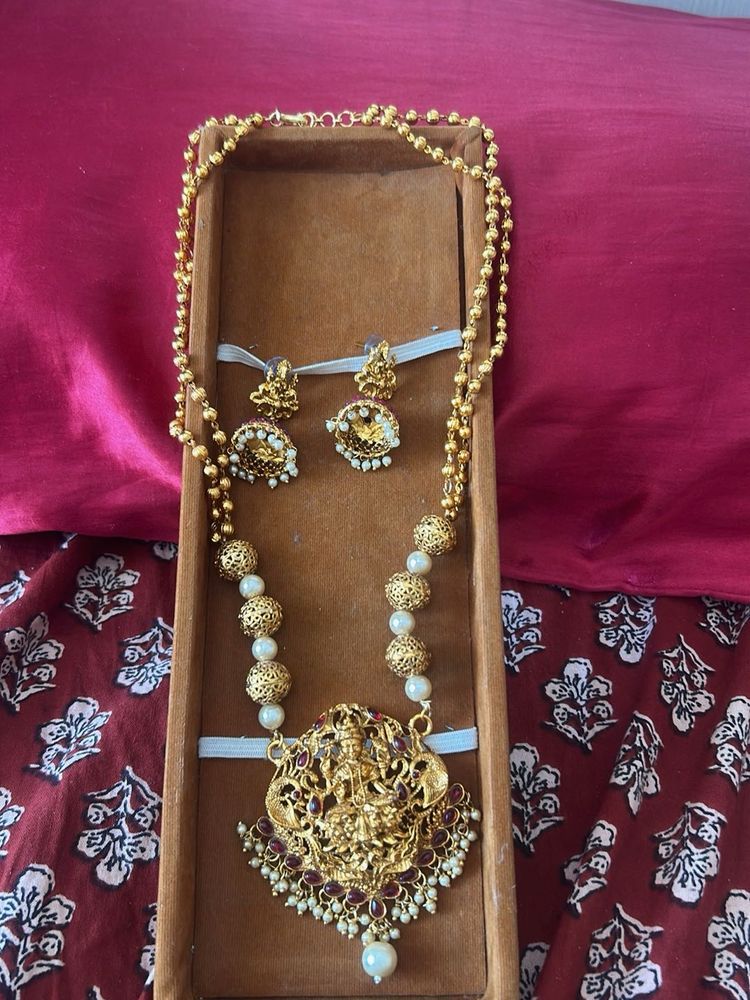 Exquisite Gold temple Necklace &amp; Earrings Set