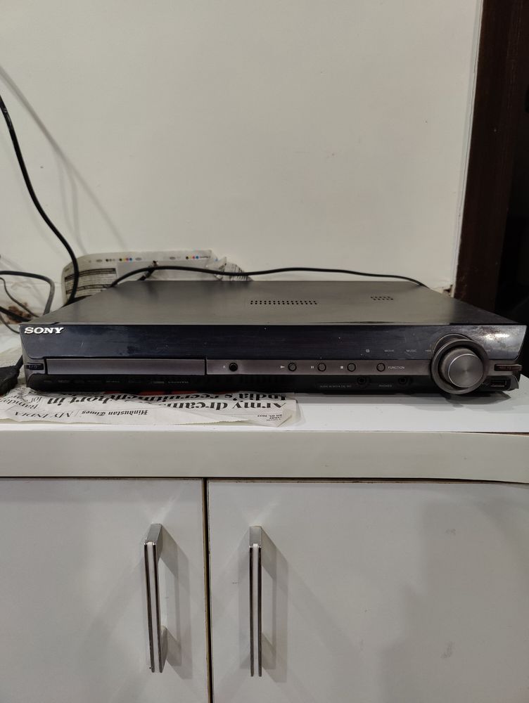 Sony 5.1 Channel DAV-DZ390K Home Theatre System