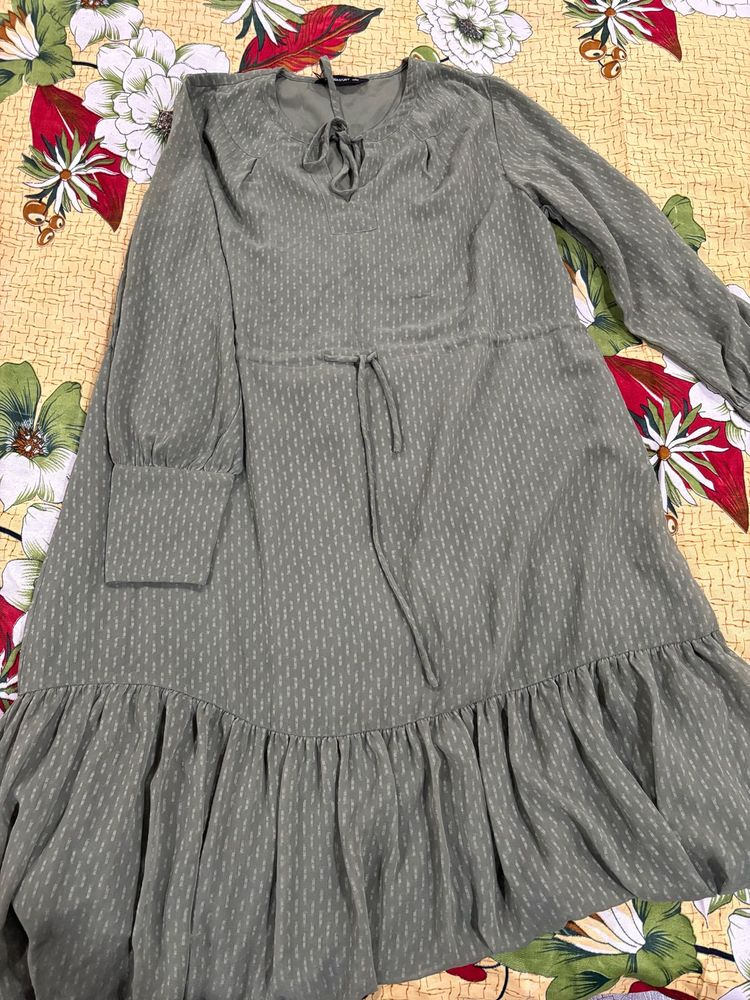 Chic Olive Green Ruffle Dress (L Size)