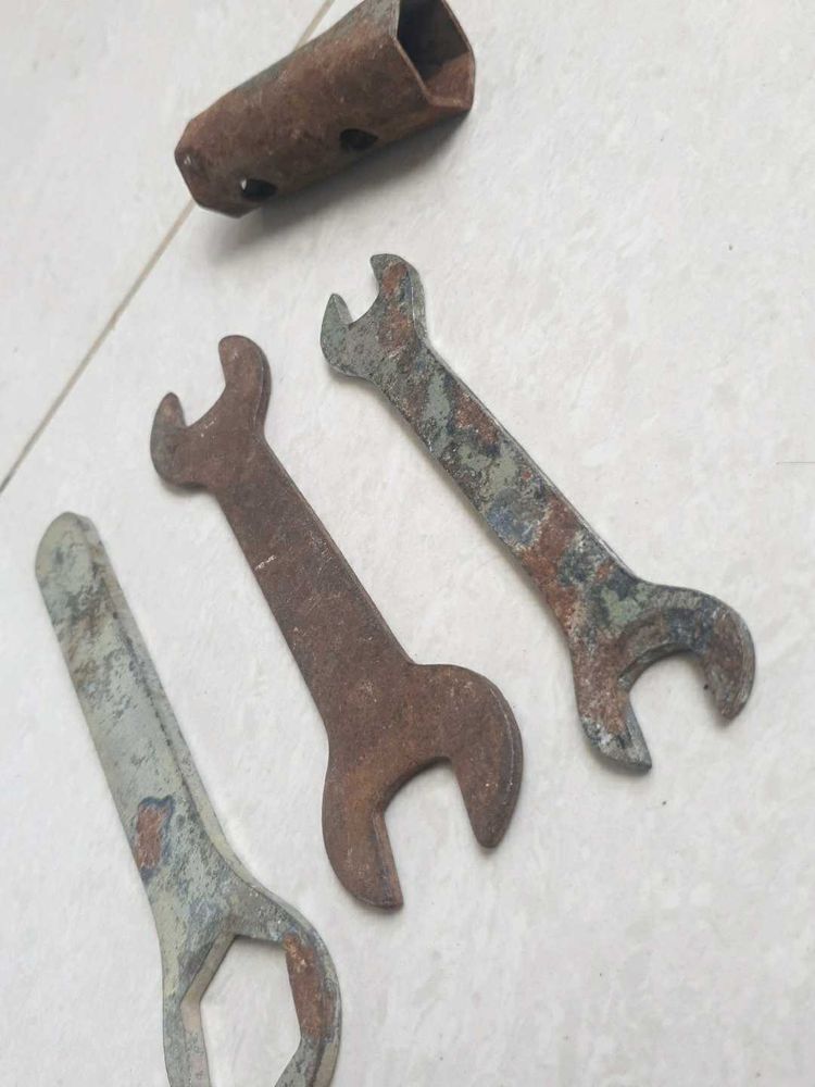 Vintage Wrench Set
