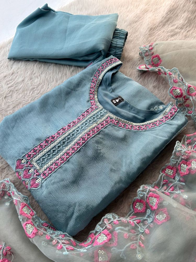Elegant Blue Kurta Set with Pink Embroidery