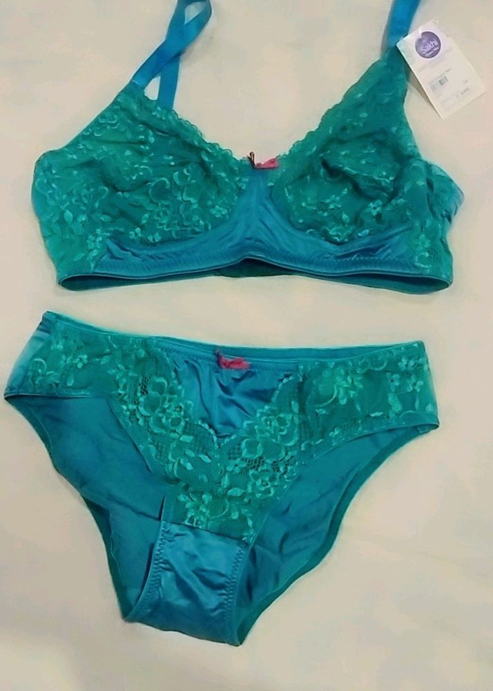 BRA &amp; PANTY SET