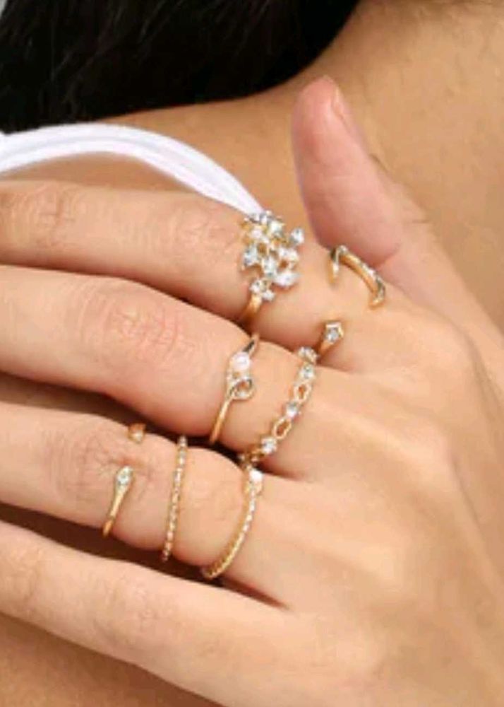 Gold Tone Rhinestone Ring Set