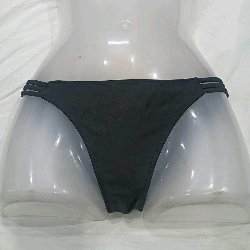 Stylish Black⭐ Bikini Bottom