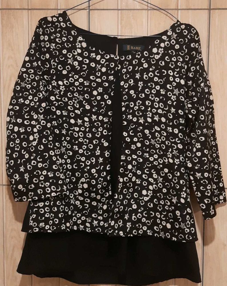 Elegant Black &amp; White Print Top
