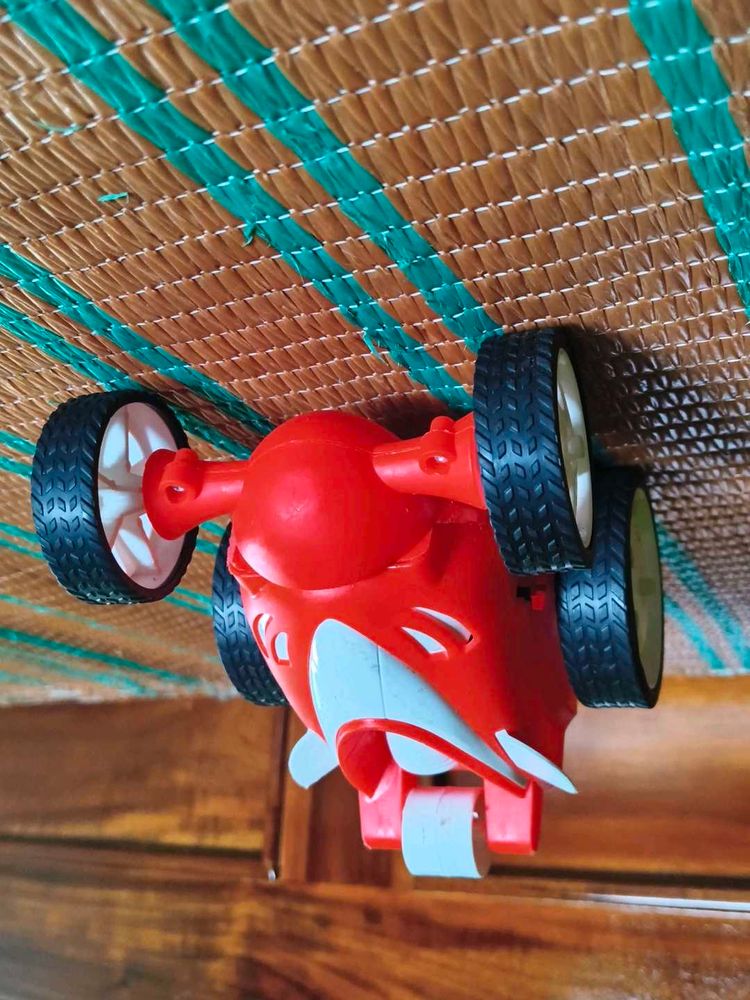 remote control car 360° rotated