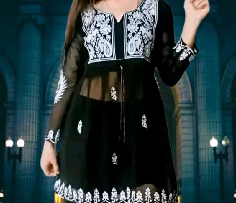 Elegant Black Embroidered Kurta