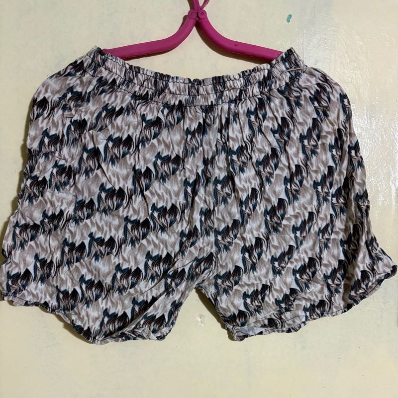 Patterned Relaxed Fit Shorts -set of 2
