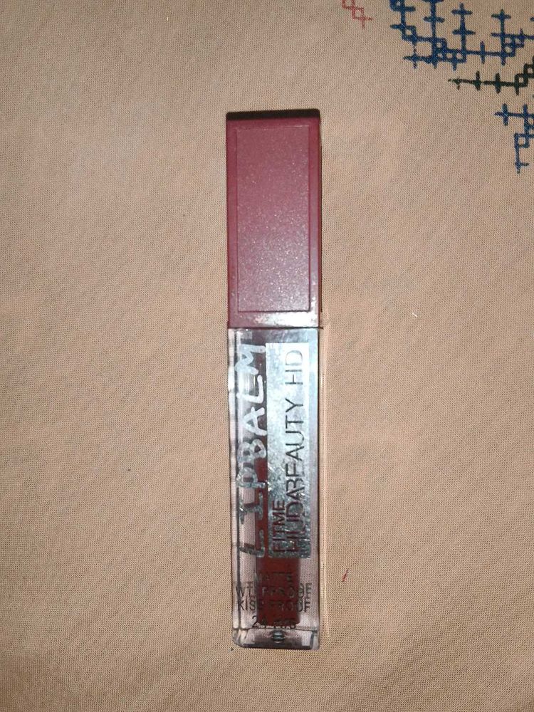 Huda Beauty Liquid Matte Lipstick