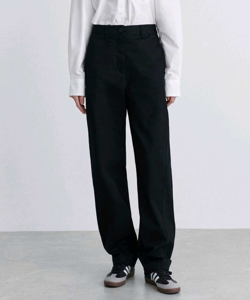 Munisa Standard Blacl Twist Chinos