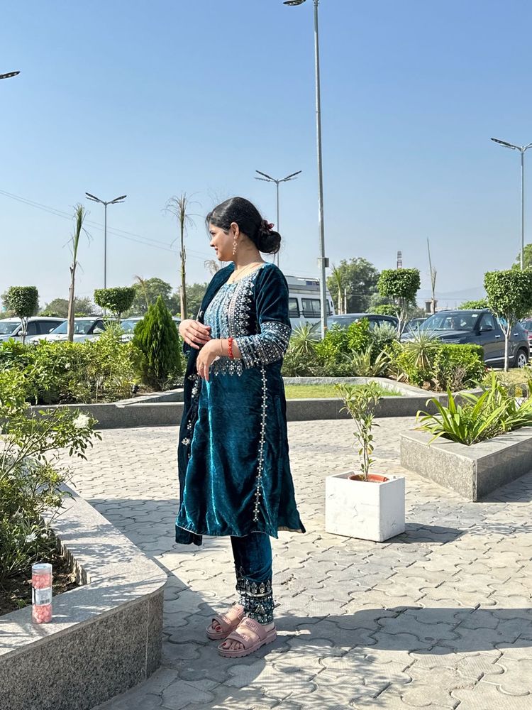 Teal Velvet Embroidered Kurta Set