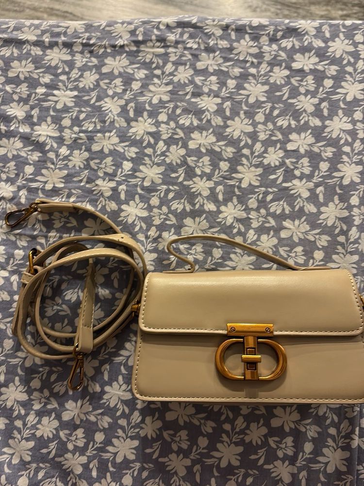 Chic Cream Crossbody Bag