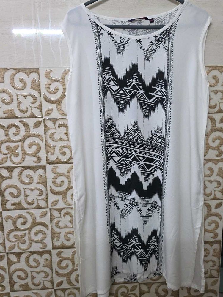 White Sleeveless Top with Geometric Print