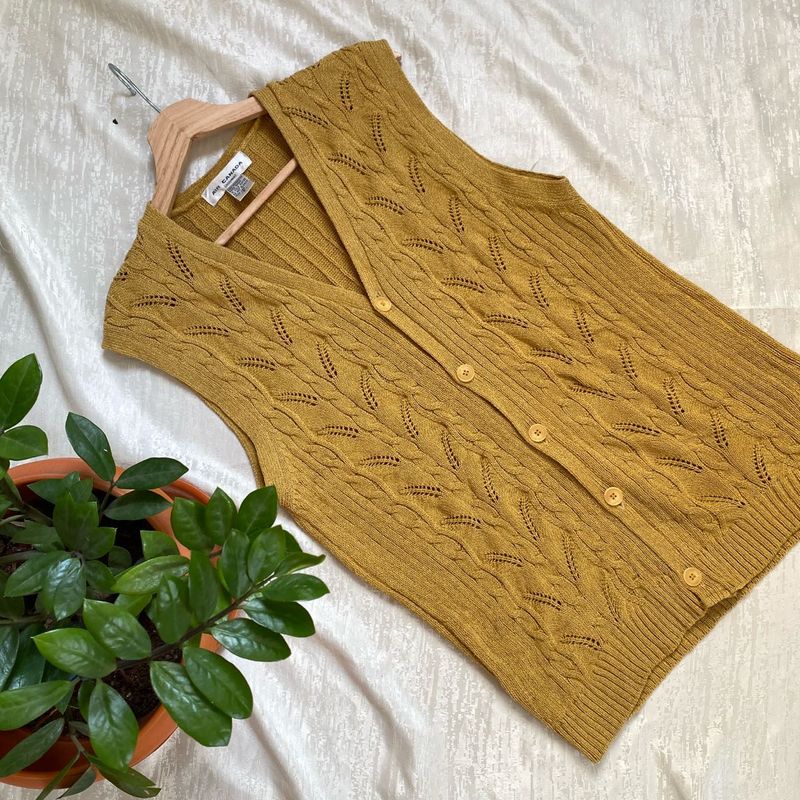 🎄EOS SALE🎄 Vintage Mustard Knit Vest