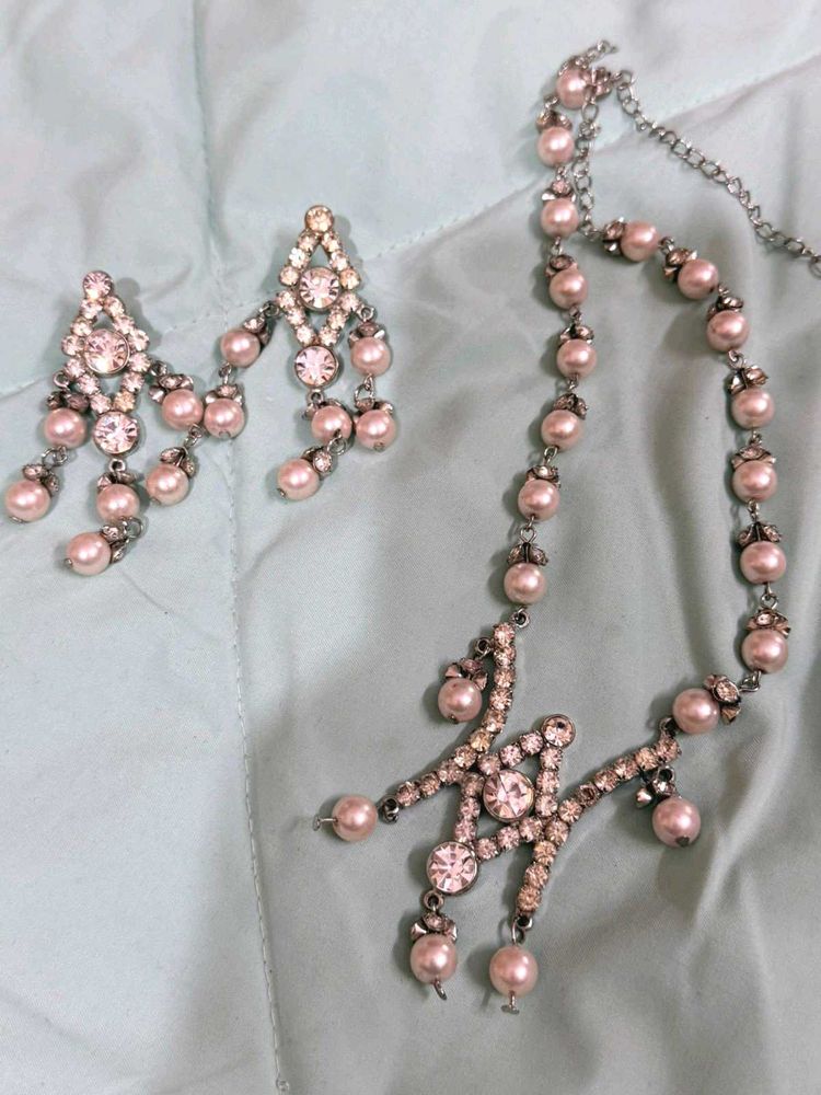 Elegant Pearl &amp; Crystal Necklace &amp; Earring Set