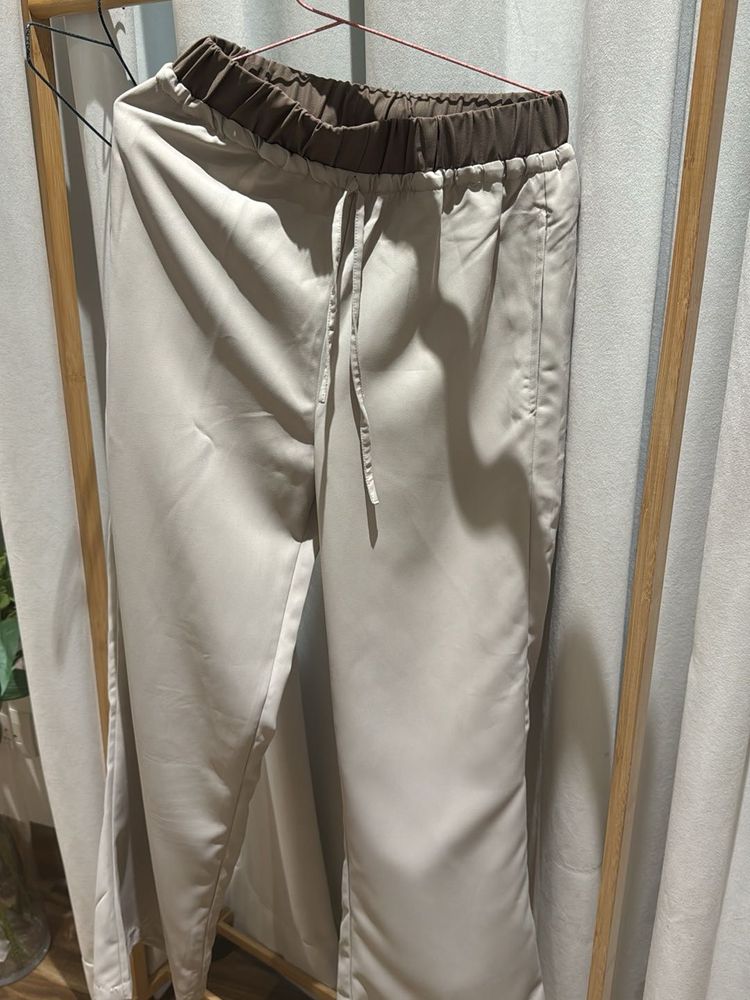 Chic Beige Wide-Leg Pants – XS