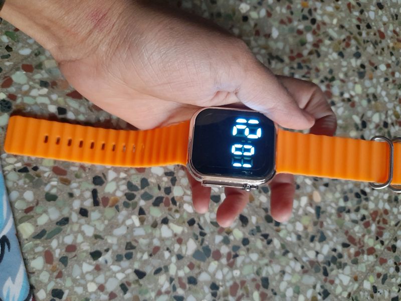 Silicon Smart Ultra Watch With Tag New