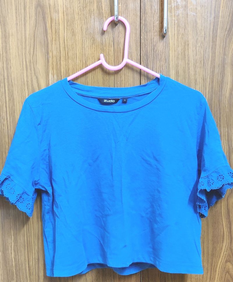 Blue over sized Crop top With Designer Sleeves 💙💙