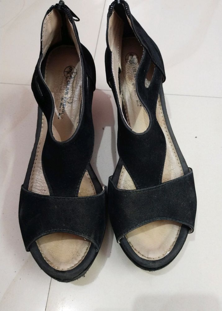 Black Sandal💥 Fixed Price
