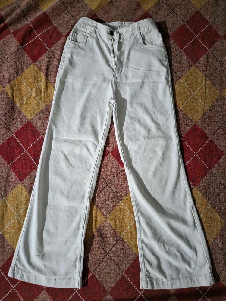 White bootcut Jeans