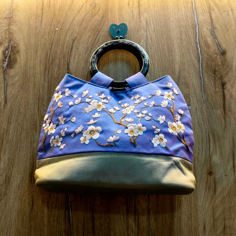 Embroidered Floral Handbag