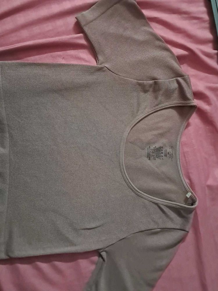 RIBBED TOP