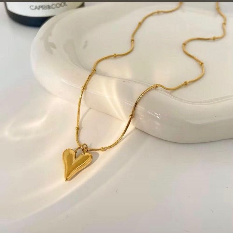 Gold Heart Pendant Necklace