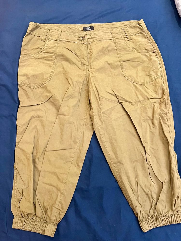 Olive Cargo Capris