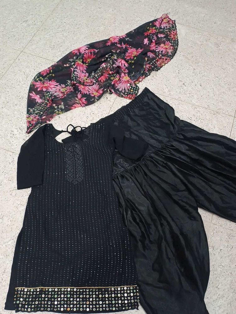 Black Embellished Kurta Set