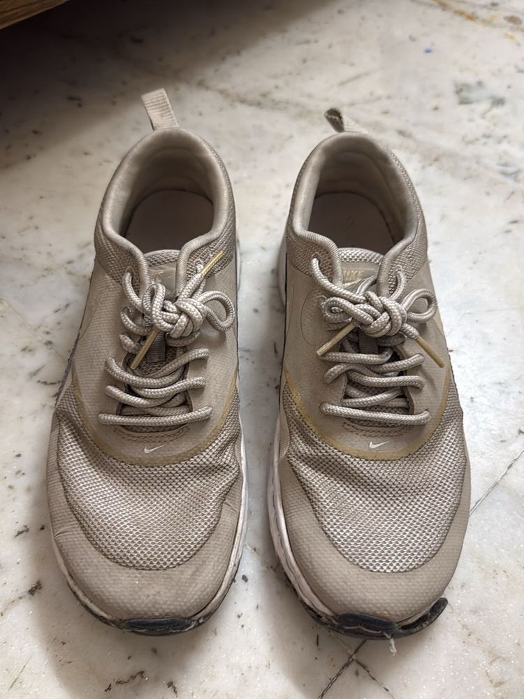 Nike Women's Tan Sneakers