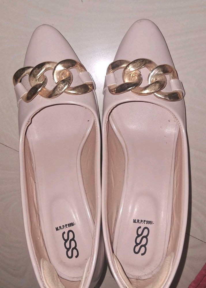 Chic Chain Detail Ballerinas