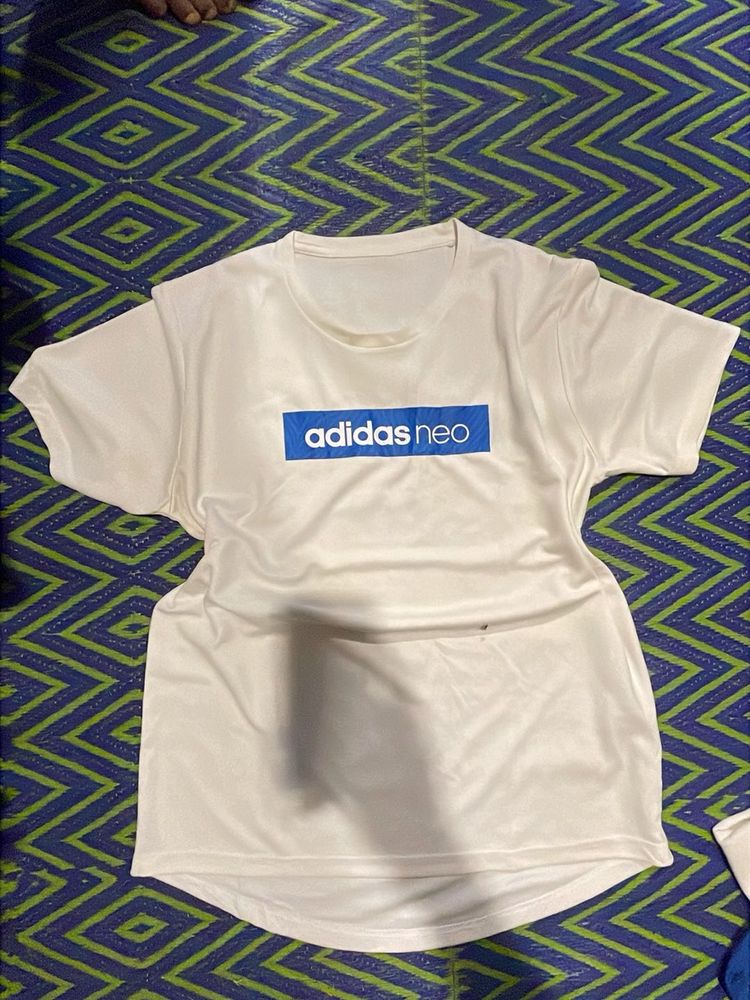 adidas girls workout tshirt | size m