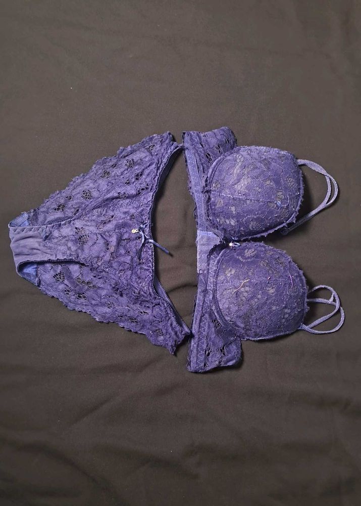 Lace Bra and Panty Set