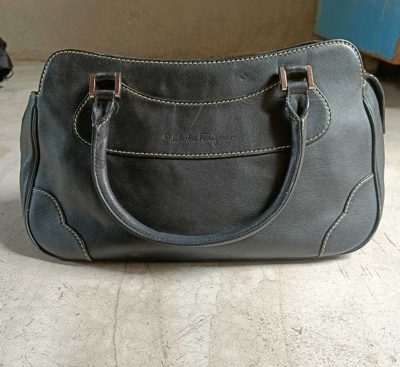 AUTHENTIC Salvatore ferreragamo OG