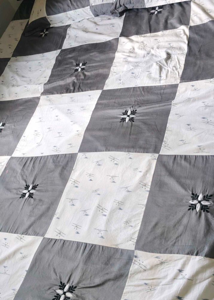 bedsheet with pillow cover