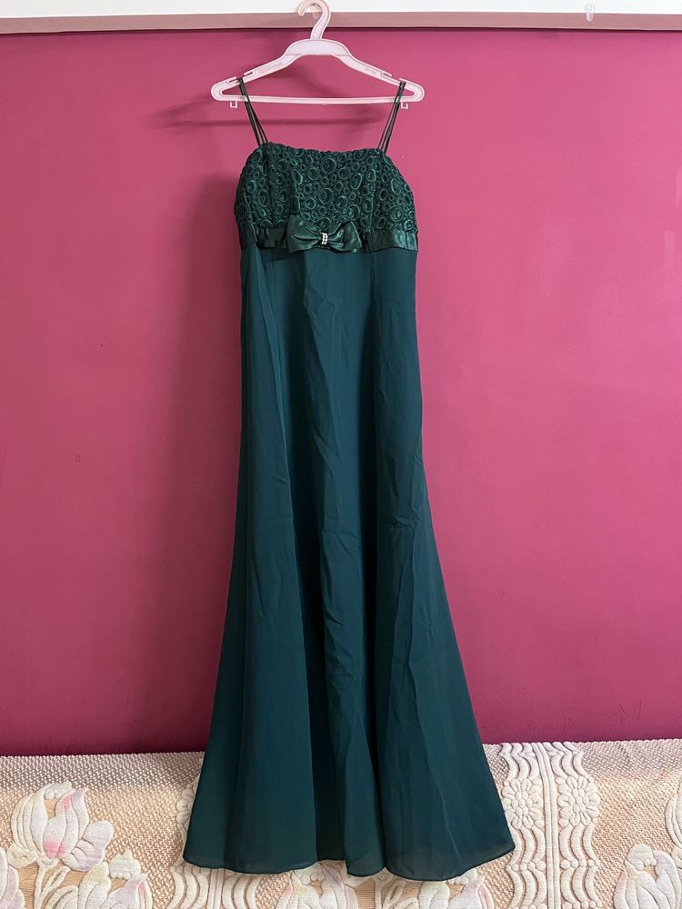 ✨Imported Strap gown with cover up ✨